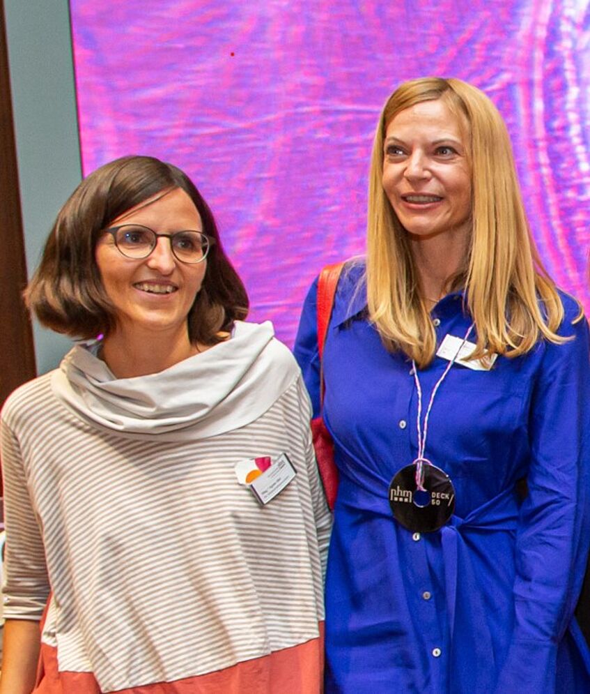 Ein Foto auf dem Ines Méhu-Blantar und Agnes Mair gemeinsam zu sehen sind